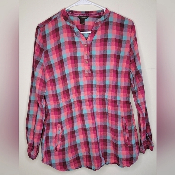 Women's Bit & Bridle long sleeve 1/4 button plaid top, size Medium M. - Picture 1 of 5